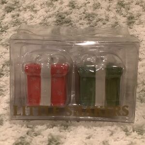 Little Shakers Mini Holiday Present Gift Salt & Pepper Shaker Set of 2 NWT Ceram